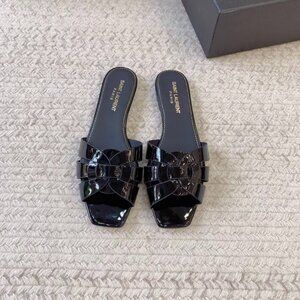 Saint Laurent Tribute Flat Sandals
